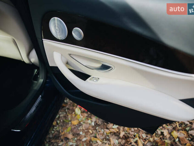 Синий Мерседес Е-Класс, объемом двигателя 3 л и пробегом 38 тыс. км за 49999 $, фото 50 на Automoto.ua