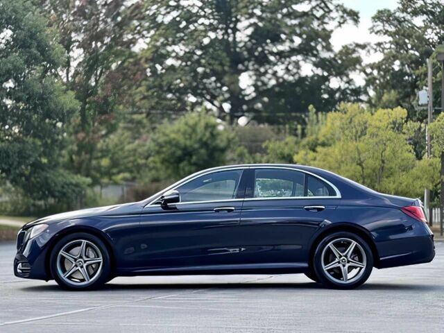 Синій Мерседес Е-Клас, об'ємом двигуна 2 л та пробігом 43 тис. км за 17900 $, фото 3 на Automoto.ua