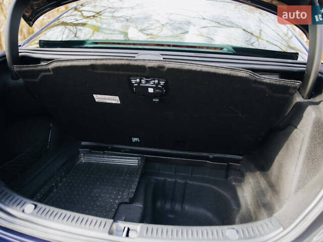 Синий Мерседес Е-Класс, объемом двигателя 3 л и пробегом 38 тыс. км за 49999 $, фото 48 на Automoto.ua