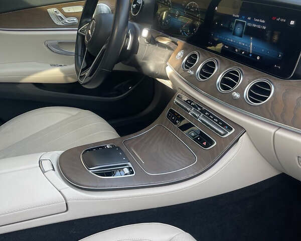 Синий Мерседес Е-Класс, объемом двигателя 1.99 л и пробегом 74 тыс. км за 48500 $, фото 21 на Automoto.ua