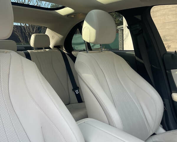 Синий Мерседес Е-Класс, объемом двигателя 1.99 л и пробегом 74 тыс. км за 48500 $, фото 20 на Automoto.ua