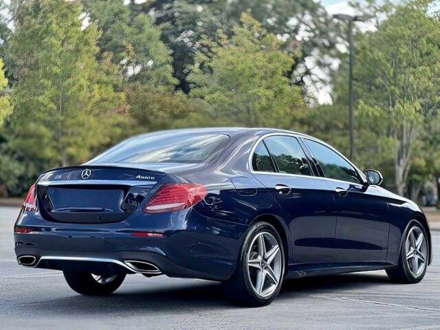 Синій Мерседес Е-Клас, об'ємом двигуна 2 л та пробігом 43 тис. км за 17900 $, фото 4 на Automoto.ua