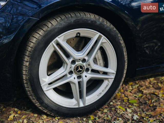 Синий Мерседес Е-Класс, объемом двигателя 3 л и пробегом 38 тыс. км за 49999 $, фото 3 на Automoto.ua