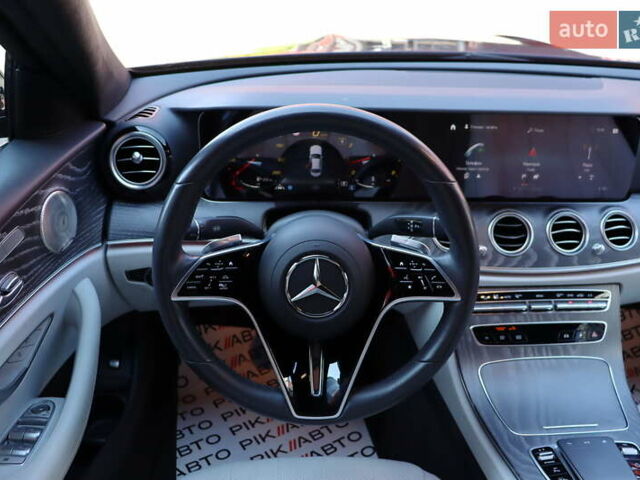 Синий Мерседес Е-Класс, объемом двигателя 2 л и пробегом 55 тыс. км за 47900 $, фото 43 на Automoto.ua