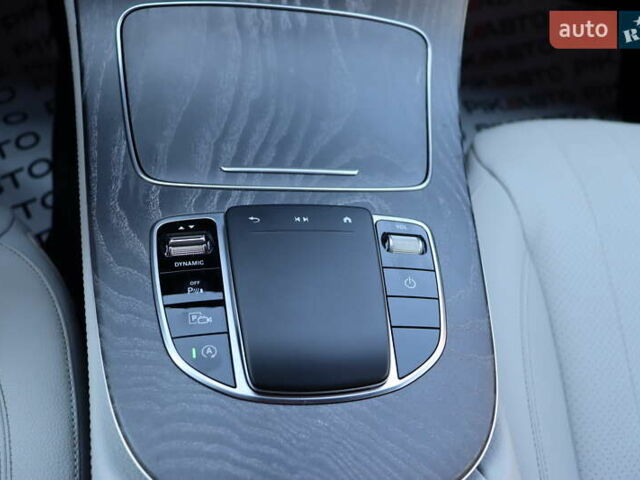 Синий Мерседес Е-Класс, объемом двигателя 2 л и пробегом 55 тыс. км за 47900 $, фото 36 на Automoto.ua