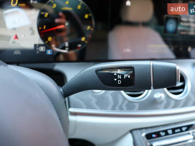 Синий Мерседес Е-Класс, объемом двигателя 2 л и пробегом 55 тыс. км за 47900 $, фото 27 на Automoto.ua