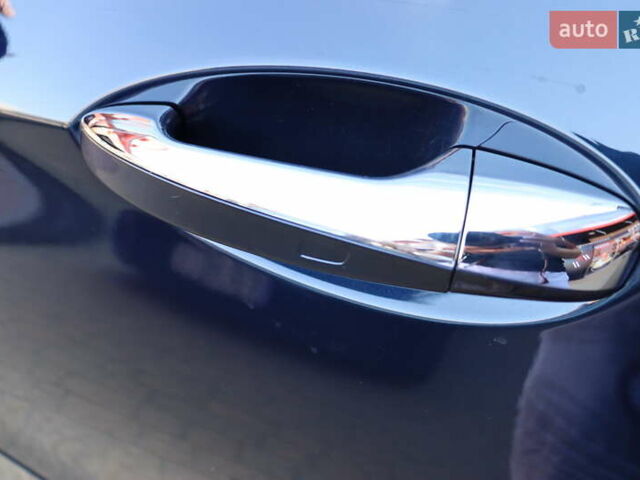 Синий Мерседес Е-Класс, объемом двигателя 2 л и пробегом 55 тыс. км за 47900 $, фото 11 на Automoto.ua