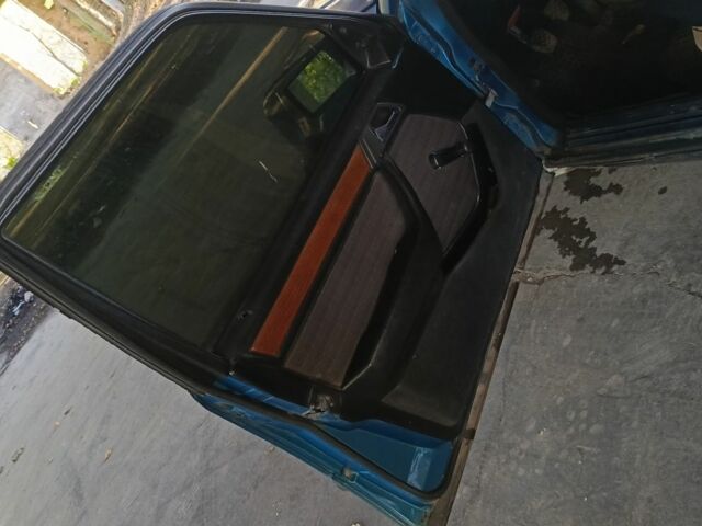 Синій Мерседес Е-Клас, об'ємом двигуна 0 л та пробігом 549 тис. км за 1650 $, фото 4 на Automoto.ua