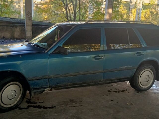 Синій Мерседес Е-Клас, об'ємом двигуна 0 л та пробігом 549 тис. км за 1650 $, фото 1 на Automoto.ua