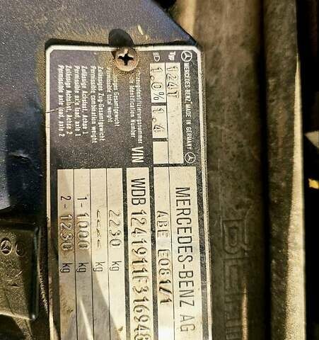 Синий Мерседес Е-Класс, объемом двигателя 3 л и пробегом 450 тыс. км за 5000 $, фото 8 на Automoto.ua