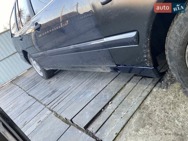 Синий Мерседес Е-Класс, объемом двигателя 2 л и пробегом 800 тыс. км за 2500 $, фото 6 на Automoto.ua