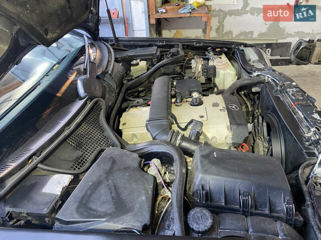 Синий Мерседес Е-Класс, объемом двигателя 2 л и пробегом 800 тыс. км за 2500 $, фото 2 на Automoto.ua