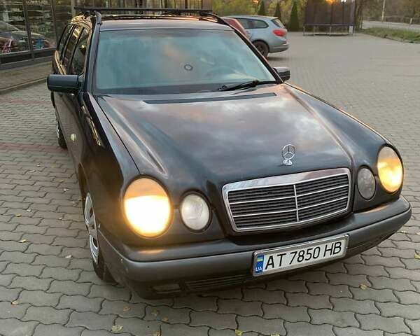 Синий Мерседес Е-Класс, объемом двигателя 2.4 л и пробегом 415 тыс. км за 2300 $, фото 13 на Automoto.ua