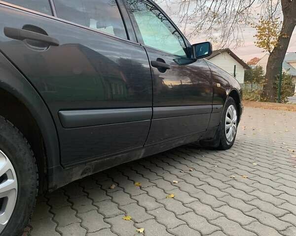 Синий Мерседес Е-Класс, объемом двигателя 2.4 л и пробегом 415 тыс. км за 2300 $, фото 18 на Automoto.ua