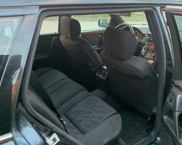 Синий Мерседес Е-Класс, объемом двигателя 2.4 л и пробегом 415 тыс. км за 2300 $, фото 14 на Automoto.ua