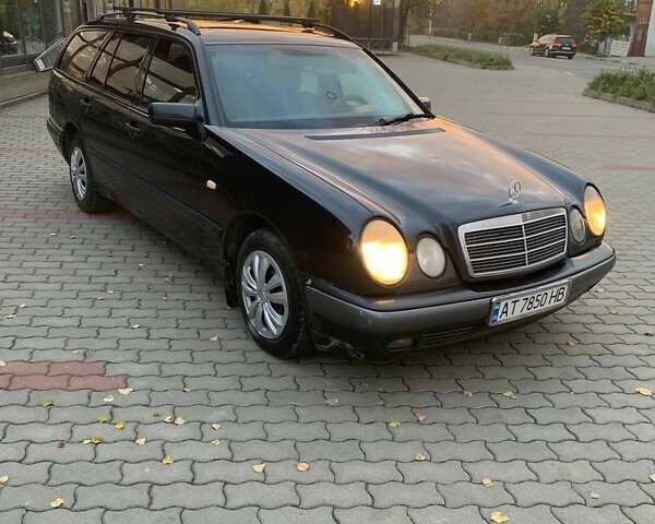 Синий Мерседес Е-Класс, объемом двигателя 2.4 л и пробегом 415 тыс. км за 2300 $, фото 17 на Automoto.ua