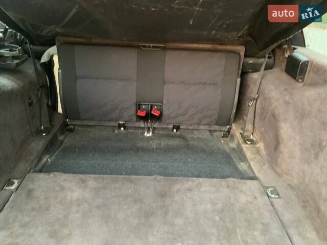 Синий Мерседес Е-Класс, объемом двигателя 2.4 л и пробегом 415 тыс. км за 2300 $, фото 24 на Automoto.ua