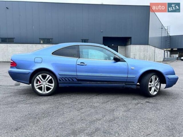 Синій Мерседес Е-Клас, об'ємом двигуна 3.2 л та пробігом 300 тис. км за 4200 $, фото 1 на Automoto.ua