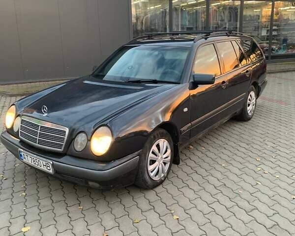 Синий Мерседес Е-Класс, объемом двигателя 2.4 л и пробегом 415 тыс. км за 2300 $, фото 10 на Automoto.ua