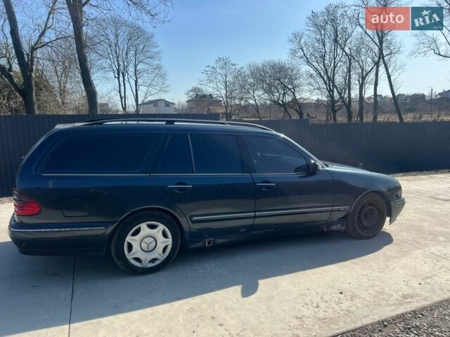 Синий Мерседес Е-Класс, объемом двигателя 2.7 л и пробегом 330 тыс. км за 1950 $, фото 11 на Automoto.ua