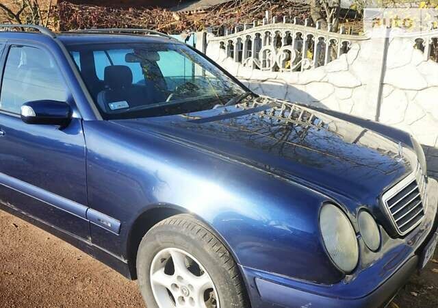 Синий Мерседес Е-Класс, объемом двигателя 2.2 л и пробегом 560 тыс. км за 4500 $, фото 7 на Automoto.ua