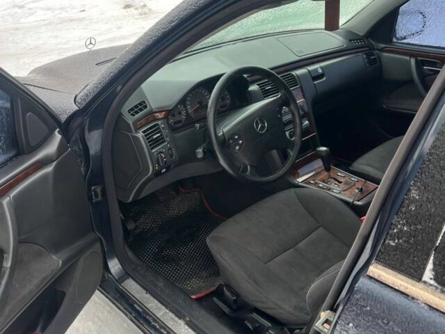 Синий Мерседес Е-Класс, объемом двигателя 2.4 л и пробегом 464 тыс. км за 2500 $, фото 1 на Automoto.ua