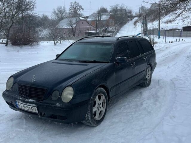 Синий Мерседес Е-Класс, объемом двигателя 2.4 л и пробегом 464 тыс. км за 2500 $, фото 5 на Automoto.ua