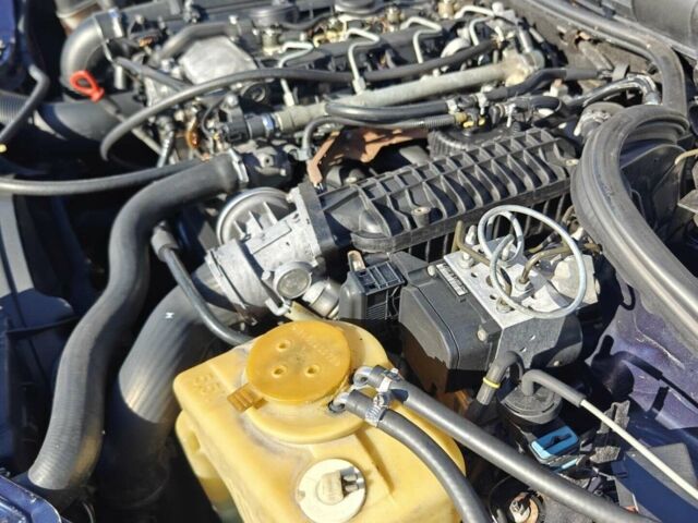 Синій Мерседес Е-Клас, об'ємом двигуна 2.2 л та пробігом 566 тис. км за 3300 $, фото 4 на Automoto.ua