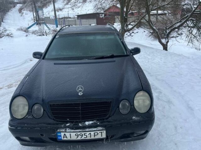 Синий Мерседес Е-Класс, объемом двигателя 2.4 л и пробегом 464 тыс. км за 2500 $, фото 4 на Automoto.ua