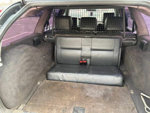 Синий Мерседес Е-Класс, объемом двигателя 2.4 л и пробегом 600 тыс. км за 2800 $, фото 7 на Automoto.ua