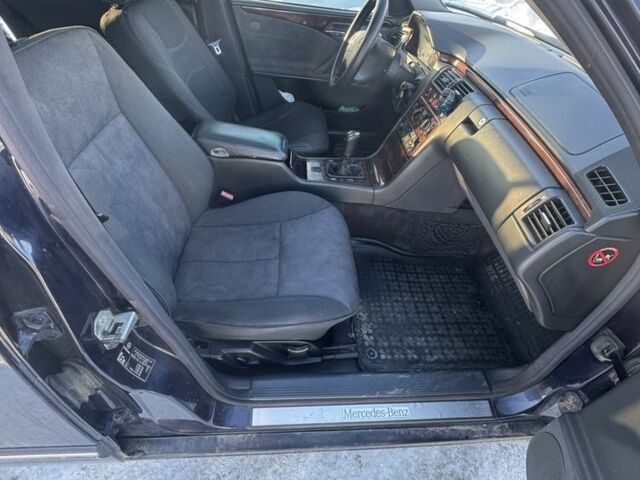 Синій Мерседес Е-Клас, об'ємом двигуна 2.7 л та пробігом 430 тис. км за 2950 $, фото 14 на Automoto.ua