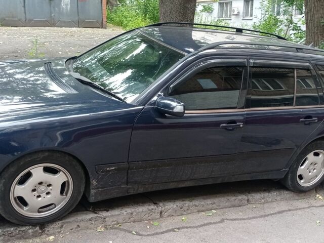 Синій Мерседес Е-Клас, об'ємом двигуна 2.7 л та пробігом 399 тис. км за 3188 $, фото 2 на Automoto.ua