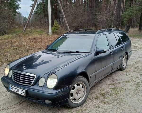 Синій Мерседес Е-Клас, об'ємом двигуна 2.7 л та пробігом 390 тис. км за 2300 $, фото 3 на Automoto.ua