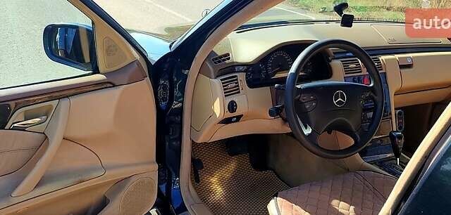 Синій Мерседес Е-Клас, об'ємом двигуна 3.2 л та пробігом 384 тис. км за 6000 $, фото 10 на Automoto.ua