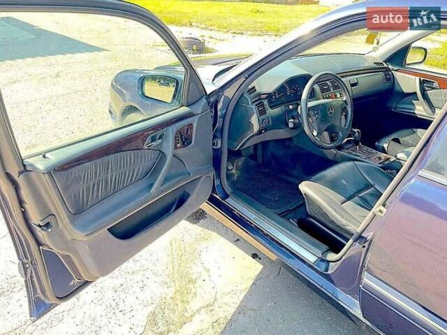 Синий Мерседес Е-Класс, объемом двигателя 0 л и пробегом 550 тыс. км за 2800 $, фото 7 на Automoto.ua
