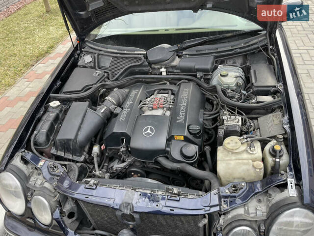Синій Мерседес Е-Клас, об'ємом двигуна 2.8 л та пробігом 277 тис. км за 5200 $, фото 5 на Automoto.ua