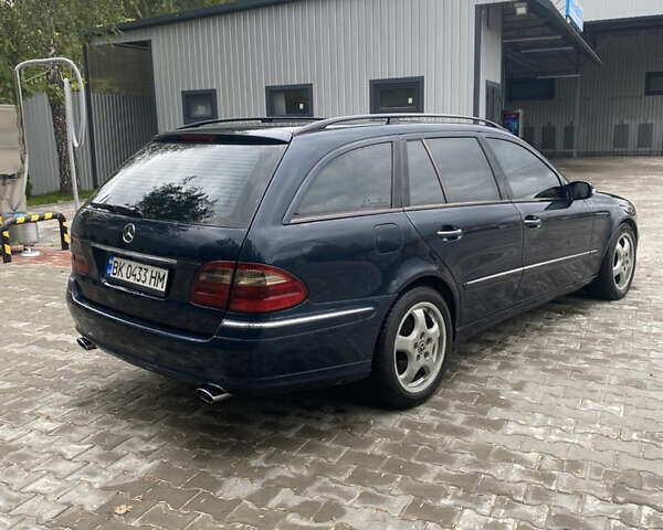 Синій Мерседес Е-Клас, об'ємом двигуна 3.2 л та пробігом 500 тис. км за 6600 $, фото 3 на Automoto.ua