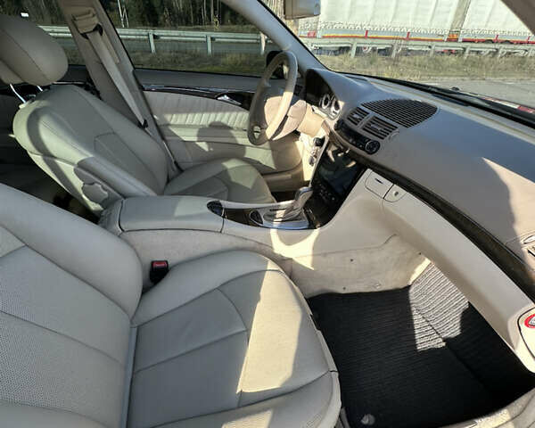 Синий Мерседес Е-Класс, объемом двигателя 2.69 л и пробегом 300 тыс. км за 6300 $, фото 27 на Automoto.ua