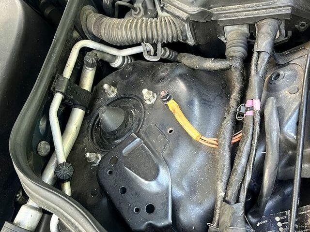 Синий Мерседес Е-Класс, объемом двигателя 3.2 л и пробегом 526 тыс. км за 6100 $, фото 12 на Automoto.ua