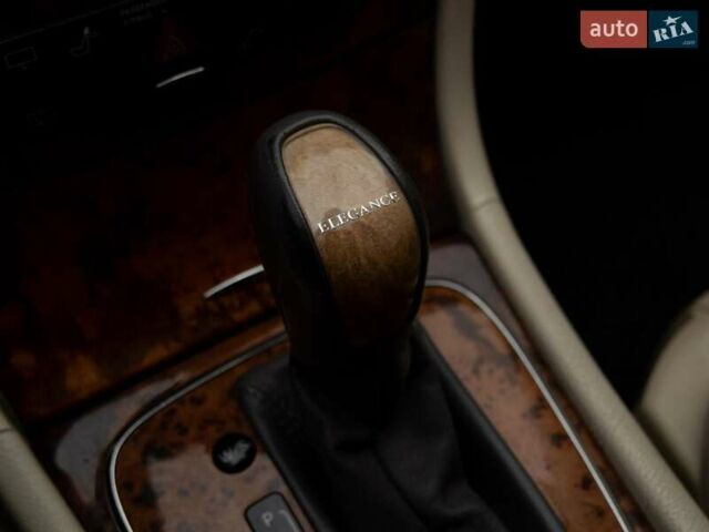 Синий Мерседес Е-Класс, объемом двигателя 3.2 л и пробегом 320 тыс. км за 6700 $, фото 3 на Automoto.ua