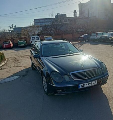 Синій Мерседес Е-Клас, об'ємом двигуна 3.2 л та пробігом 318 тис. км за 6000 $, фото 4 на Automoto.ua