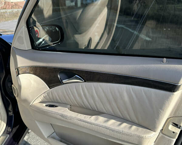 Синий Мерседес Е-Класс, объемом двигателя 2.69 л и пробегом 300 тыс. км за 6300 $, фото 24 на Automoto.ua