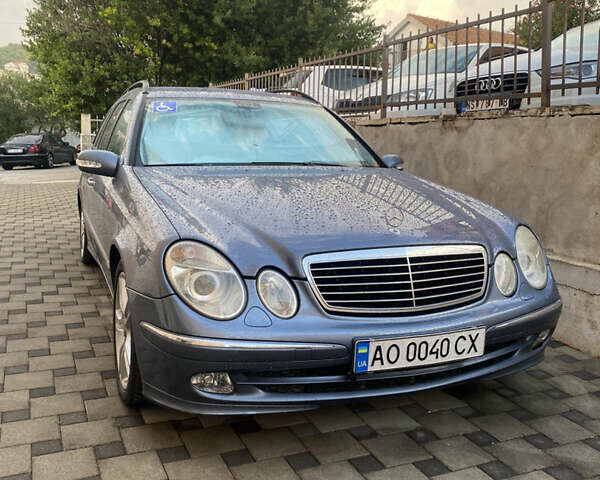 Мерседес Е-Класс 2003 в Мукачеве на Automoto.ua Синий Мерседес Е-Класс, объемом двигателя 1.8 л и пробегом 308 тыс. км за 6200 $, фото 2 на Automoto.ua