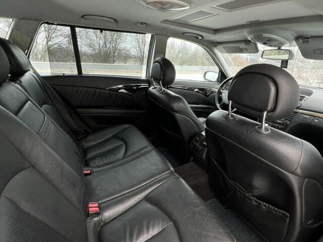 Синий Мерседес Е-Класс, объемом двигателя 3.2 л и пробегом 325 тыс. км за 2900 $, фото 9 на Automoto.ua