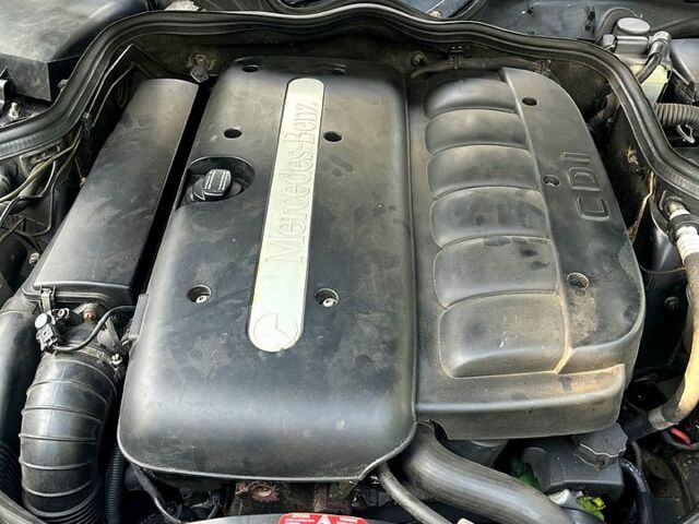 Синий Мерседес Е-Класс, объемом двигателя 3.2 л и пробегом 526 тыс. км за 6100 $, фото 11 на Automoto.ua