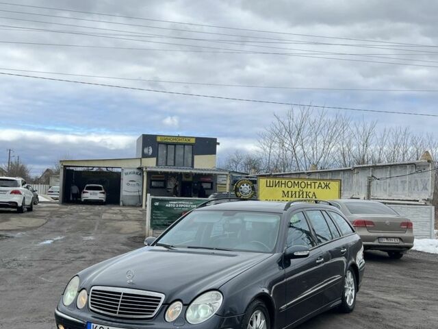 Синий Мерседес Е-Класс, объемом двигателя 3.2 л и пробегом 325 тыс. км за 2900 $, фото 1 на Automoto.ua