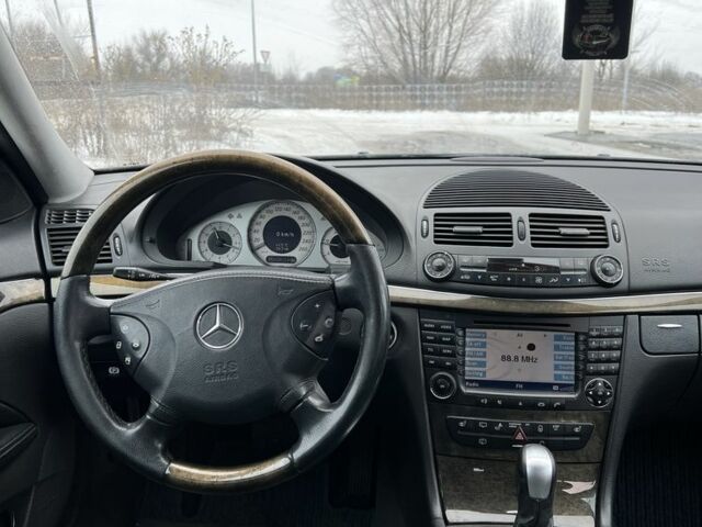 Синий Мерседес Е-Класс, объемом двигателя 3.2 л и пробегом 342 тыс. км за 3400 $, фото 13 на Automoto.ua