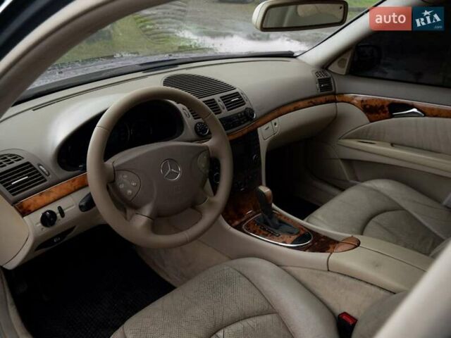 Синий Мерседес Е-Класс, объемом двигателя 3.2 л и пробегом 320 тыс. км за 6700 $, фото 17 на Automoto.ua