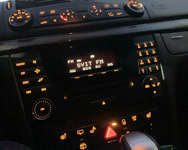 Мерседес Е-Класс 2003 в Мукачеве на Automoto.ua Синий Мерседес Е-Класс, объемом двигателя 1.8 л и пробегом 308 тыс. км за 6200 $, фото 8 на Automoto.ua