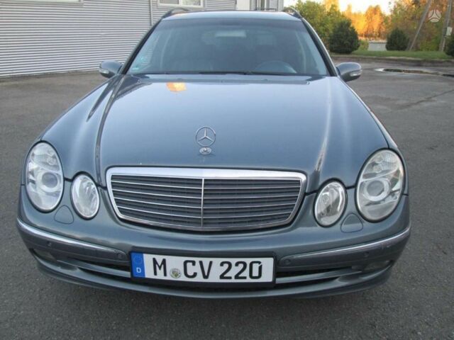 Синій Мерседес Е-Клас, об'ємом двигуна 3.2 л та пробігом 319 тис. км за 6000 $, фото 1 на Automoto.ua
